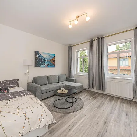 A5 Ruhiges 3-zimmer-studio Mit Balkon Apartament *